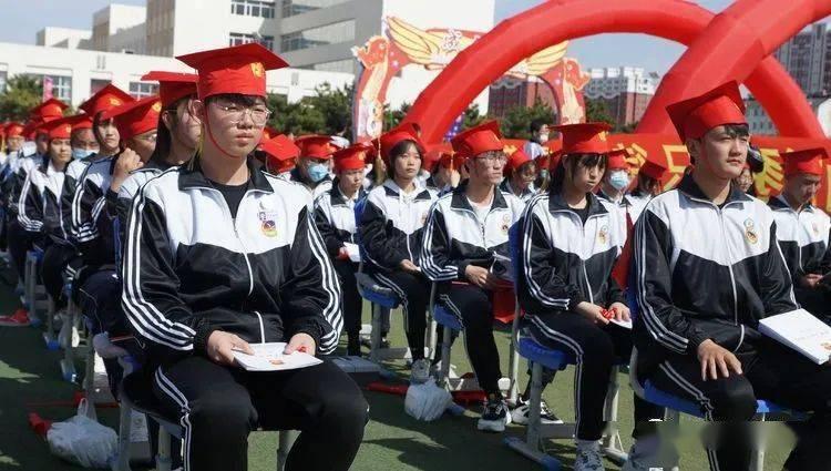 【平安贵州冬季行动】以雪为令,护安保畅!贵安交警全力做好雪天交通安保工作